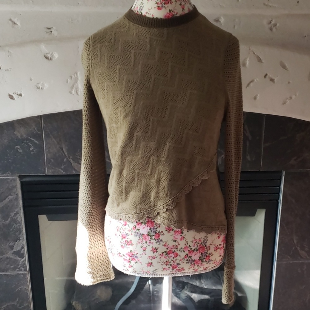 Free People lightweight Olive sweater
